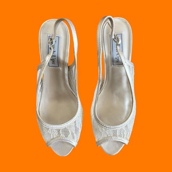 90's vintage ivory satin floral lace y2k slingback heels US Size 7.5 bridal - Picture 3 of 6